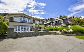 Queenstown House Bed & Breakfast And Apartments